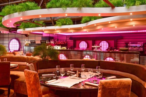 Top 5 Restaurant Furniture Finds in Luxembourg